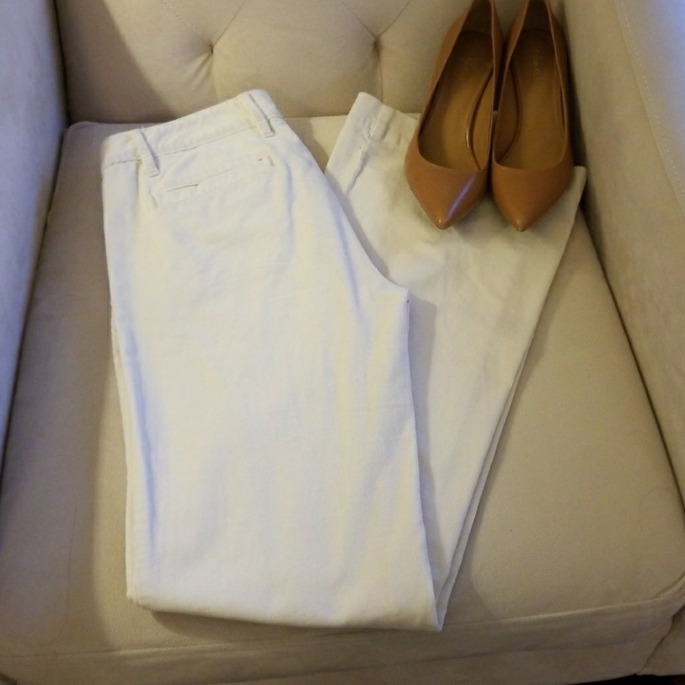 LOFT corduroy cream trousers with front pockets.